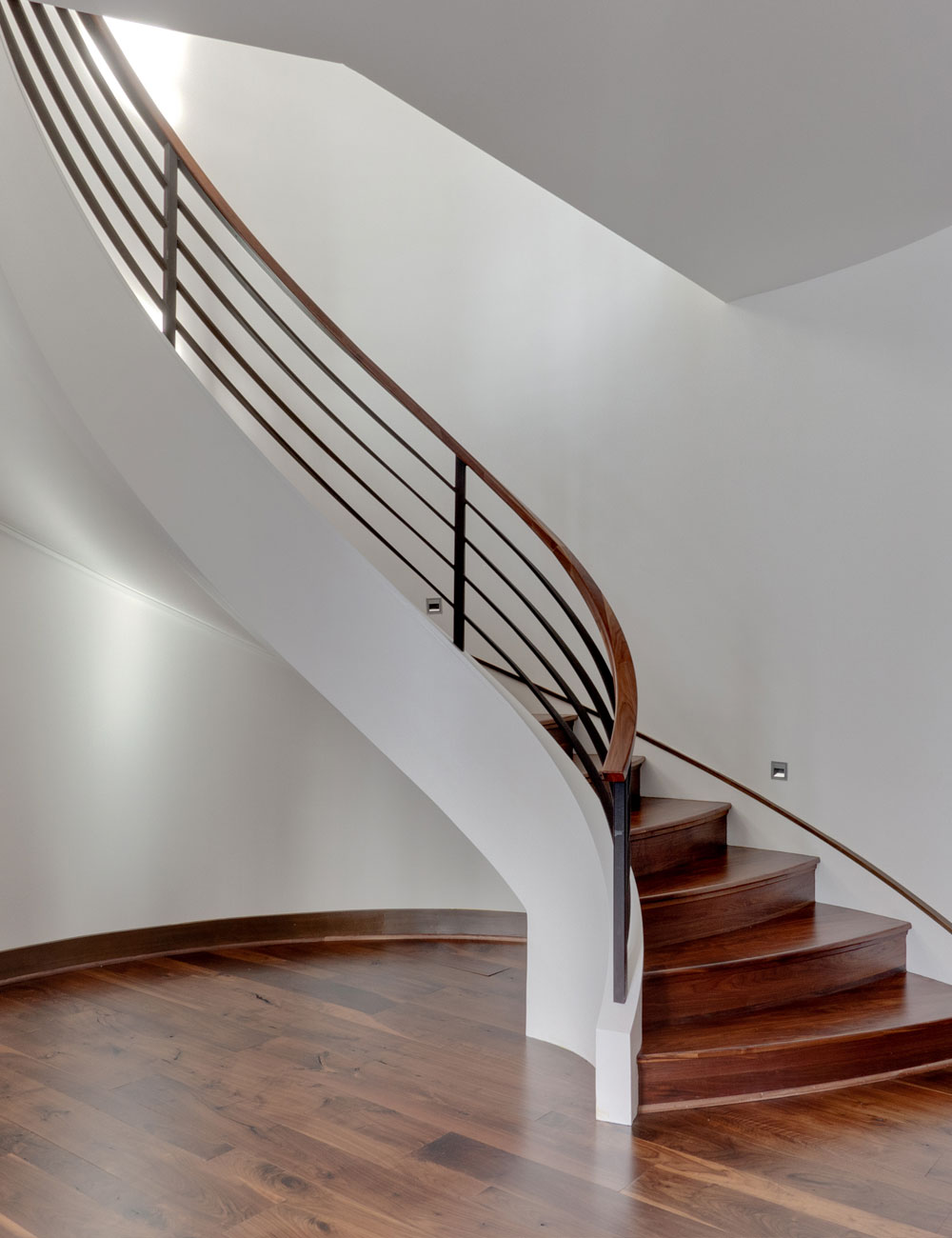 https://www.2023trophy.mpi360.com/wp-content/uploads/2022/07/staircase.jpg