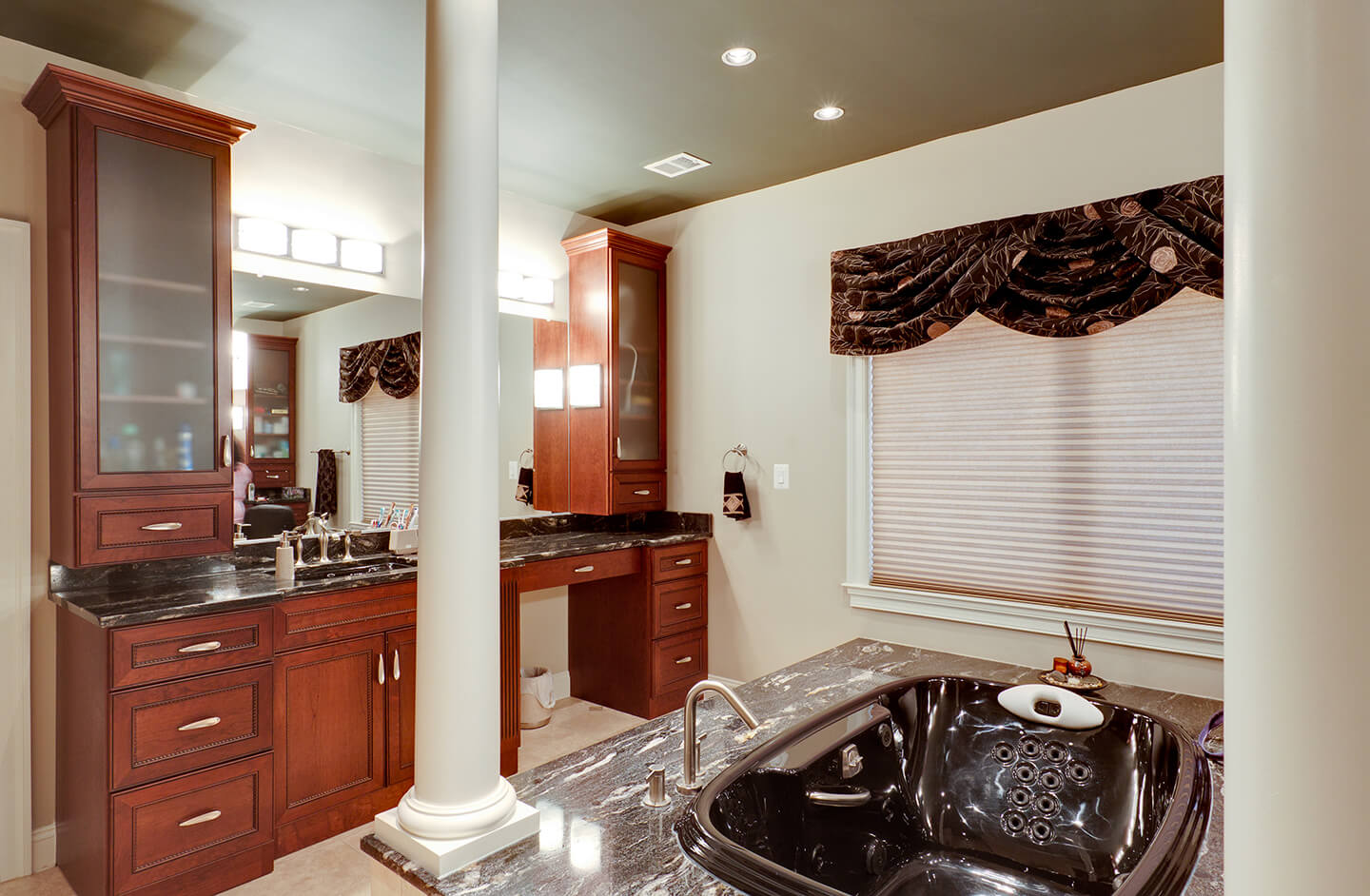 https://www.2023trophy.mpi360.com/wp-content/uploads/2022/09/12963_Golden_Meadow_Ct-62.jpg