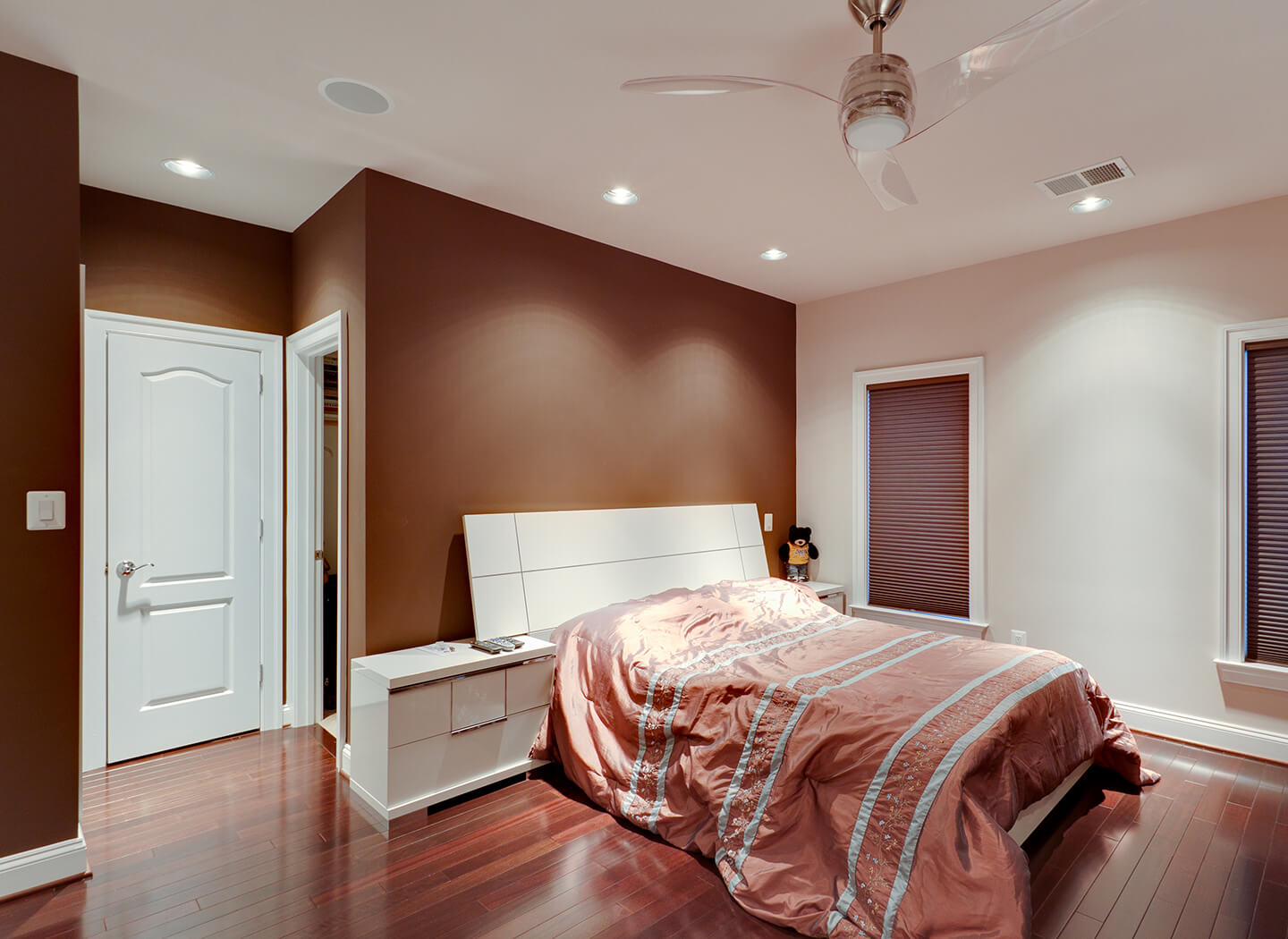 https://www.2023trophy.mpi360.com/wp-content/uploads/2022/09/12963_Golden_Meadow_Ct-68.jpg